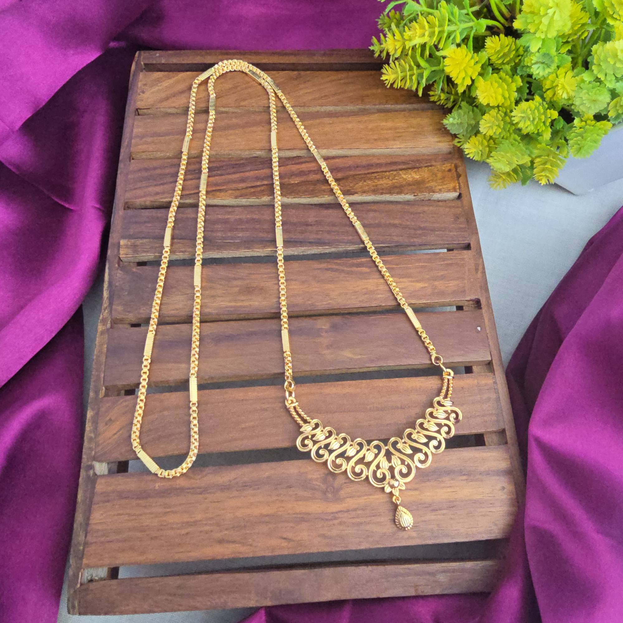 Budget friendly Dollar Chain 32"inches 