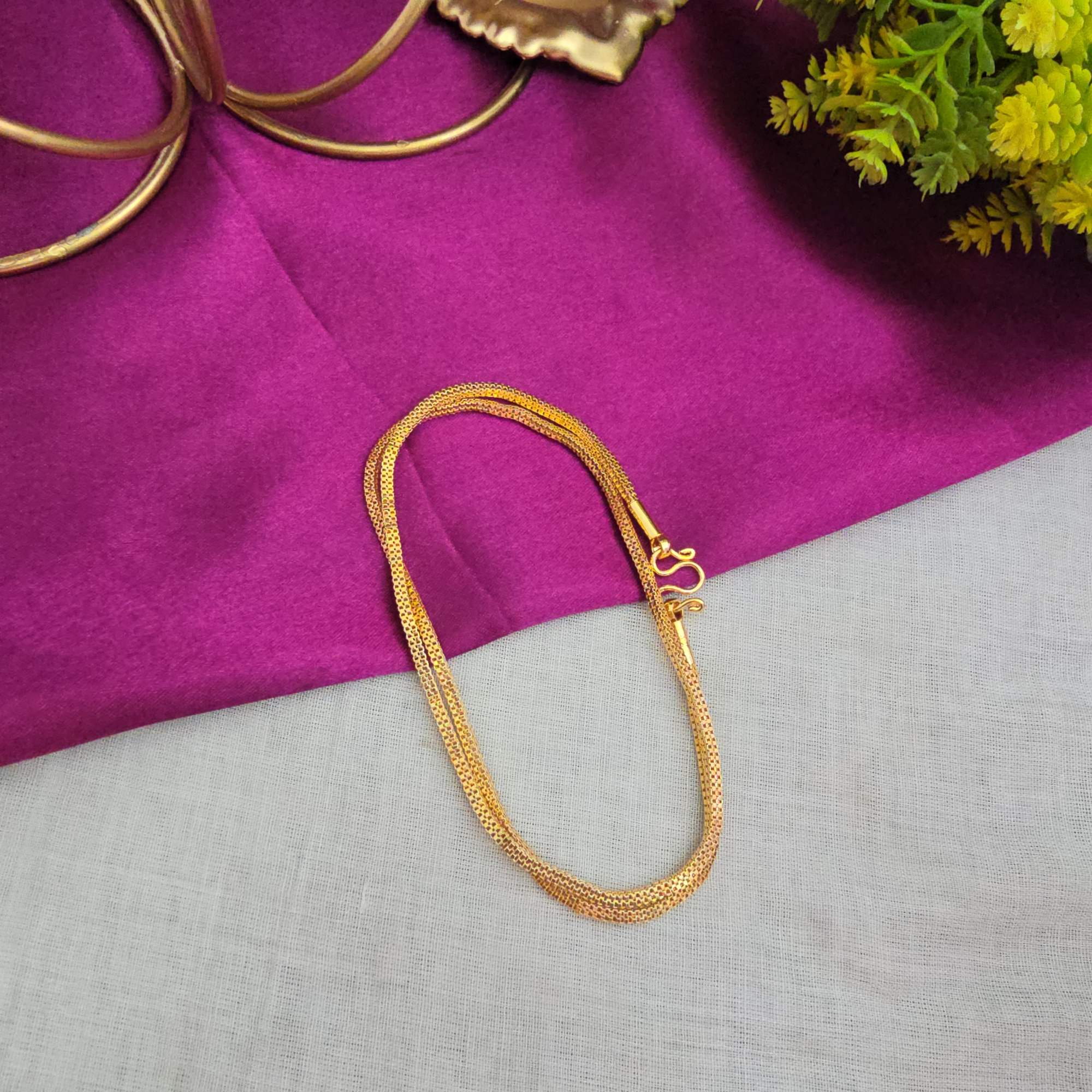 Square Chain gold finish 