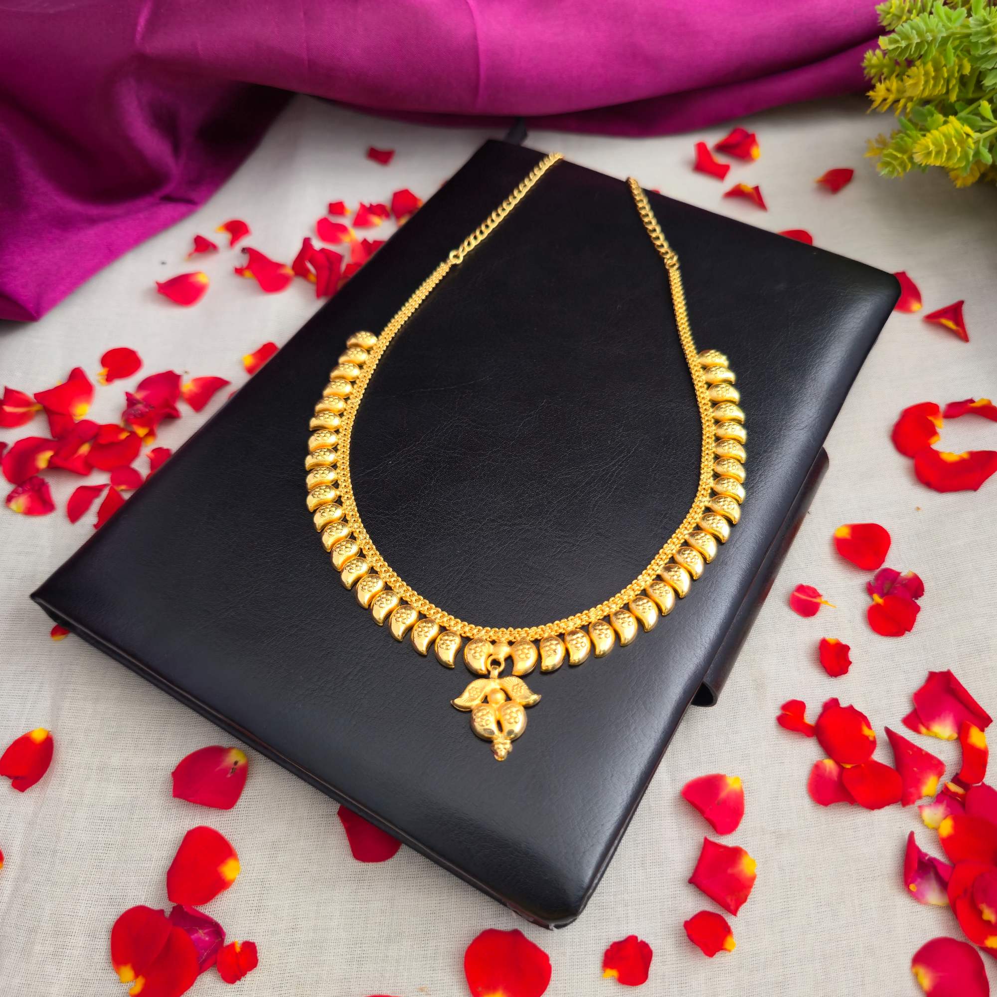 Manga necklace collection 