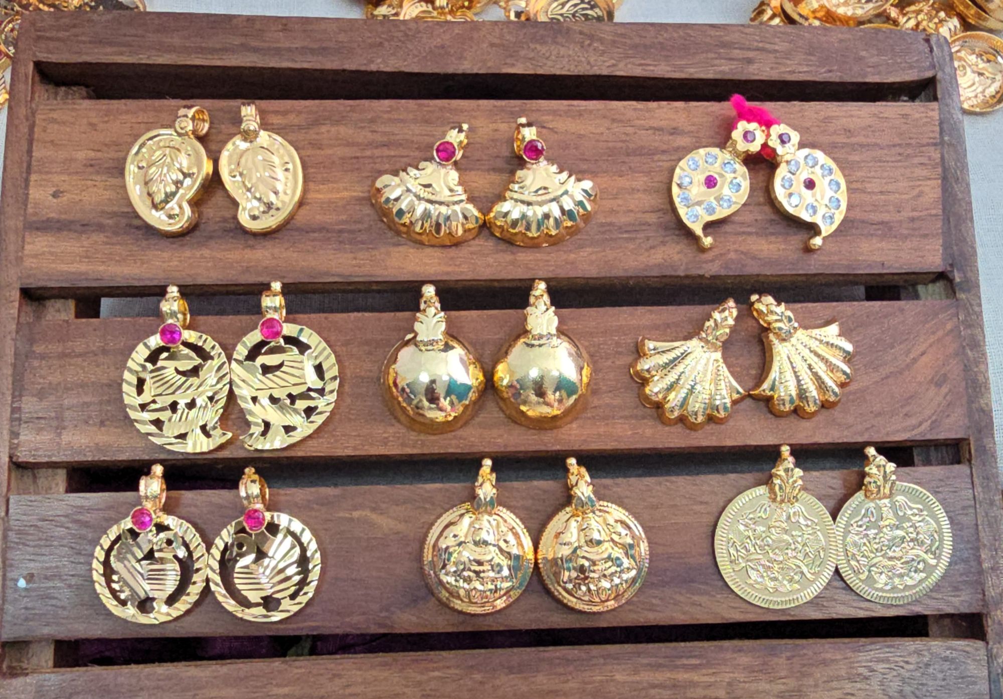 Gold Finish Thali Urukal 
