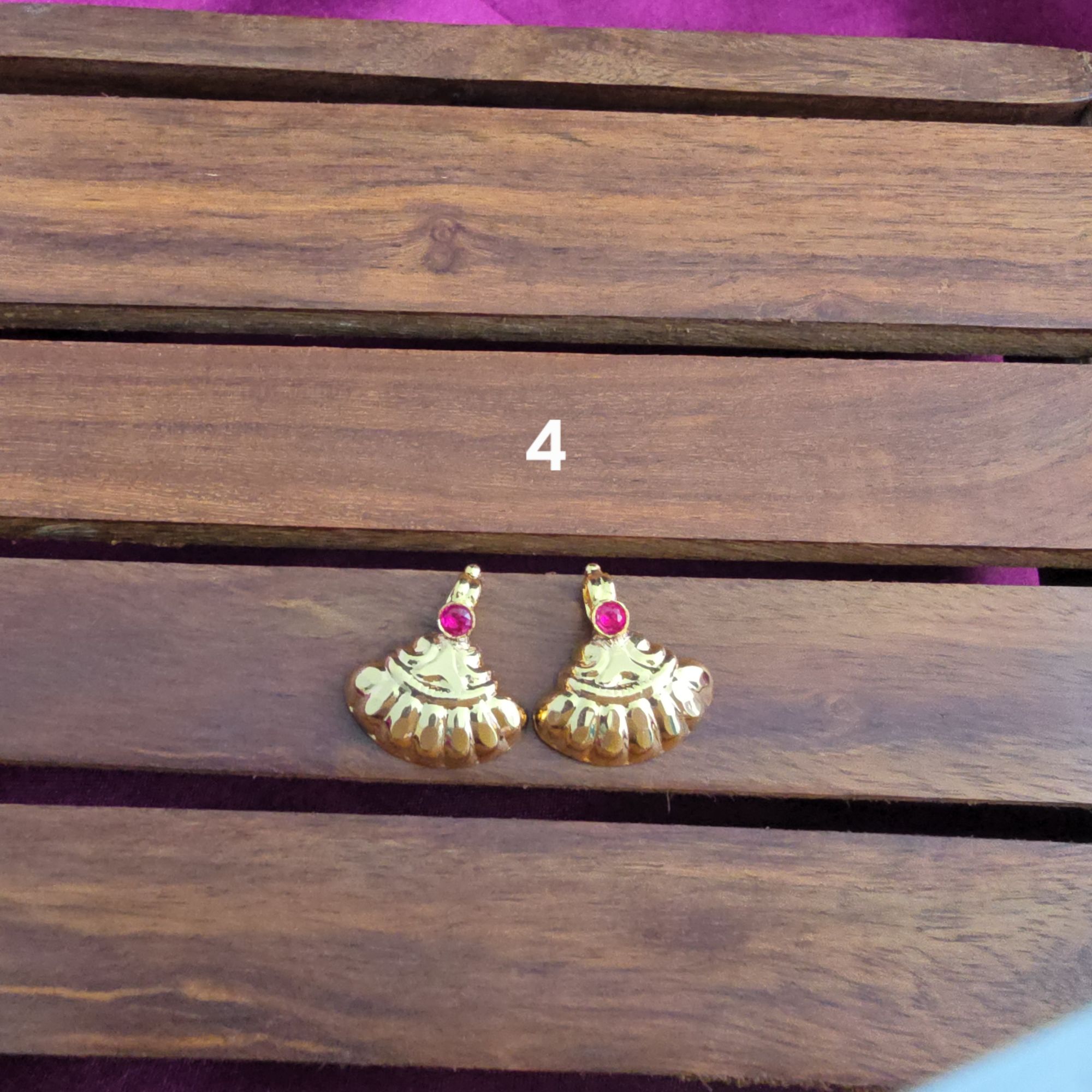 Gold Finish Thali Urukal 