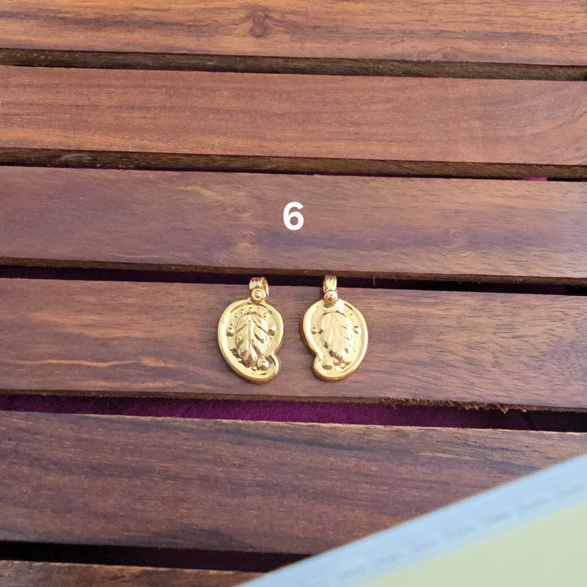 Gold Finish Thali Urukal 
